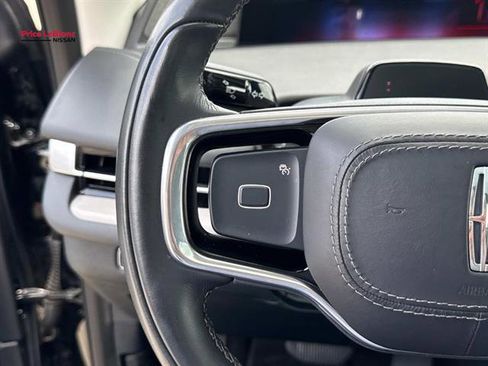 Used 2025 Lincoln Navigator Reserve AWD/4WD image 24