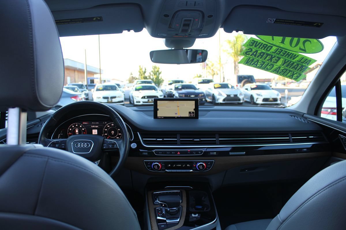 Used 2017 Audi Q7 3.0T Premium Plus AWD/4WD image 32