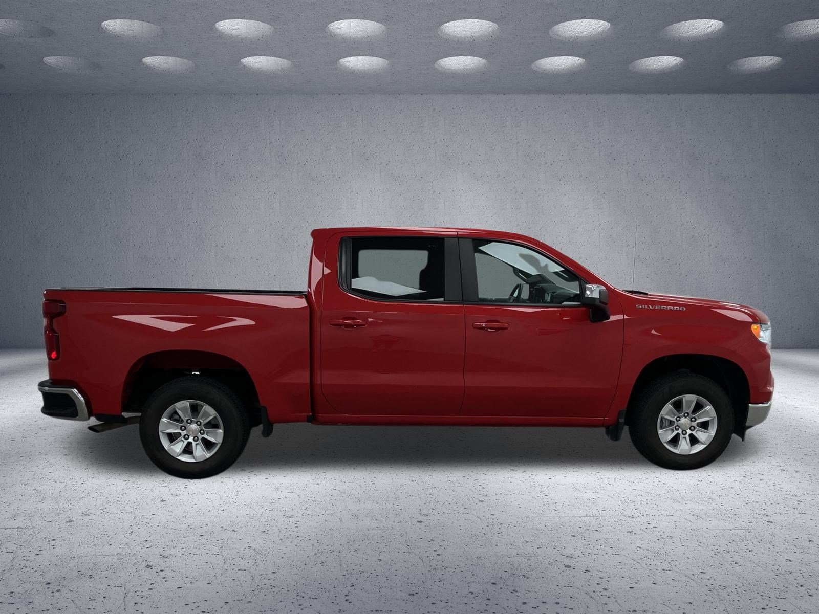 Used 2025 Chevrolet Silverado 1500 LT RWD image 6