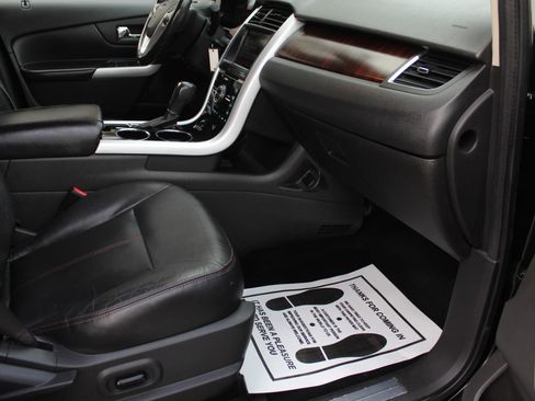 Used 2011 Ford Edge Limited image 17