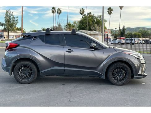 Used 2021 Toyota C-HR LE image 7