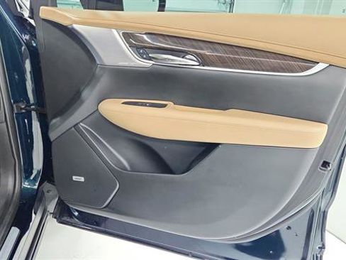 Used 2024 Cadillac XT6 Sport w/ Platinum Package image 28