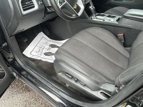 Used 2017 Chevrolet Equinox LT w/ Convenience Package FWD image 10
