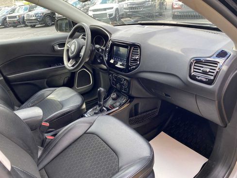 Used 2021 Jeep Compass Latitude AWD/4WD image 28