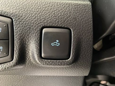 Used 2022 Ford Ranger Lariat w/ Tremor Off-Road Package AWD/4WD image 15