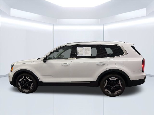 Certified 2023 Kia Telluride EX FWD image 3