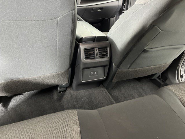 Used 2026 Nissan Rogue SV FWD image 39