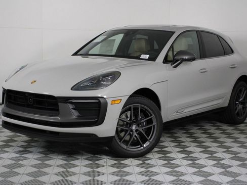 New 2026 Porsche Macan Turbo image 1