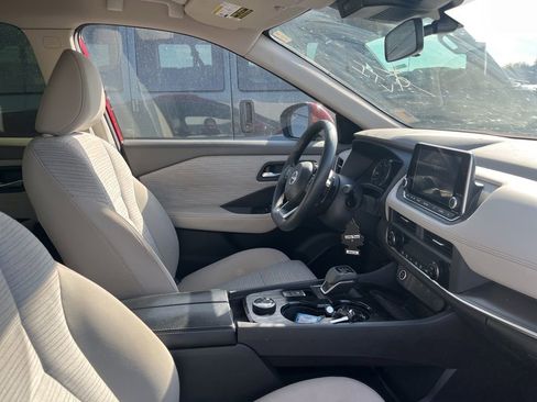 Used 2023 Nissan Rogue SV AWD/4WD image 2
