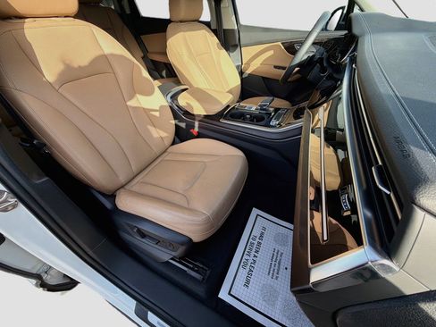 Used 2023 Audi Q7 2.0T Premium Plus w/ Premium Plus Package AWD/4WD image 15