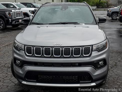 Used 2023 Jeep Compass Limited w/ Sun and Sound Group AWD/4WD image 6