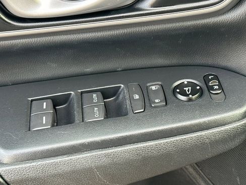 Used 2020 Honda CR-V EX-L image 11