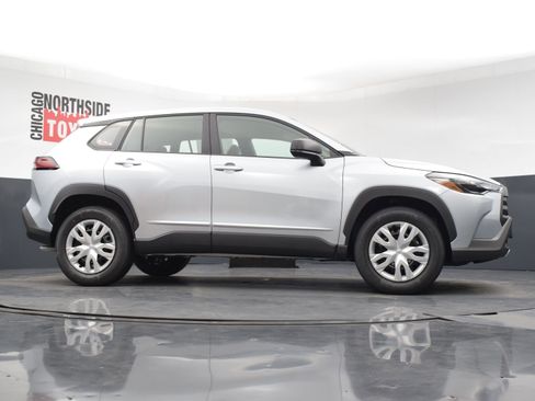 Used 2026 Toyota Corolla Cross L image 29