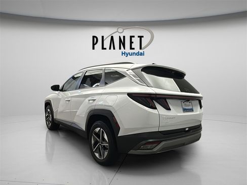 Certified 2025 Hyundai Tucson SEL image 6