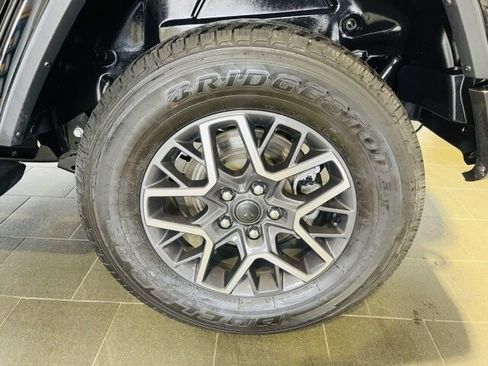 Used 2024 Jeep Wrangler Sahara w/ Safety Group image 37