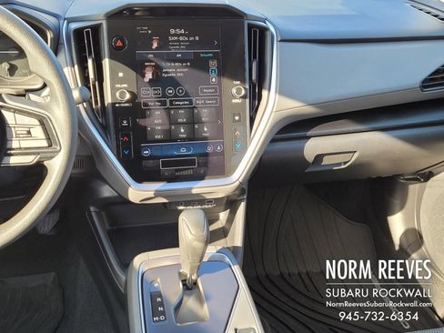 Used 2024 Subaru Crosstrek 2.0i Premium image 12