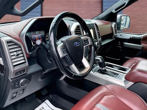 Used 2018 Ford F150 Platinum w/ Equipment Group 701A Luxury image 14