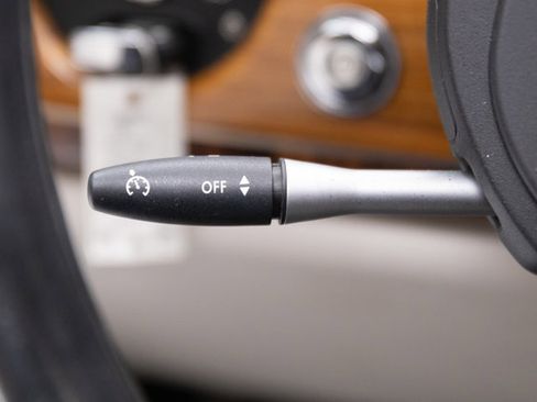 Used 2010 Rolls-Royce Phantom Drophead Coupe image 75