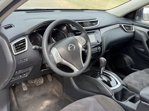 Used 2015 Nissan Rogue S AWD/4WD image 6