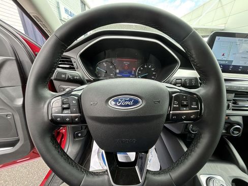 Used 2021 Ford Escape SE w/ SE Sport Appearance Package FWD image 11