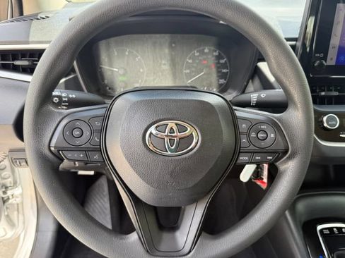 Used 2024 Toyota Corolla LE FWD image 15