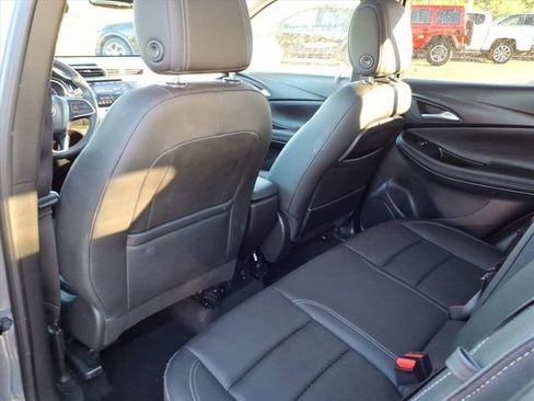 Used 2022 Buick Encore GX Essence w/ Advanced Technology Package FWD image 16
