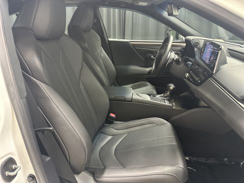 Used 2022 Lexus ES 350 F Sport w/ Accessory Package FWD image 33