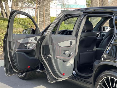 Used 2019 Mercedes-Benz GLC 43 AMG 4MATIC SUV - AMG PERFORMANCE E image 44