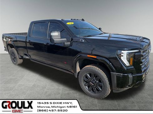 Used 2024 GMC Sierra 3500 AT4 w/ AT4 Premium Plus Package AWD/4WD image 8