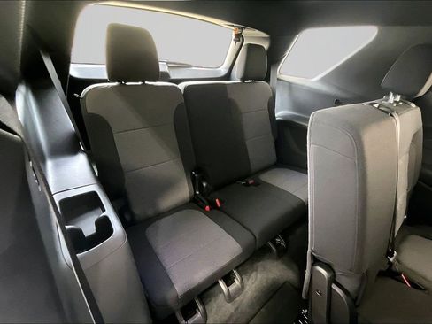 Used 2022 Chevrolet Traverse LT AWD/4WD image 26