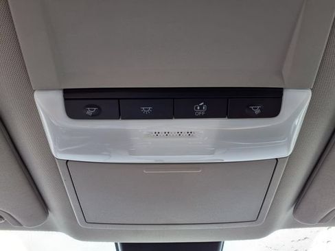 Used 2025 Nissan Altima 2.5 SV FWD image 13