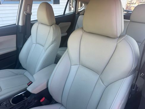 Used 2022 Subaru Impreza 2.0i Limited image 16