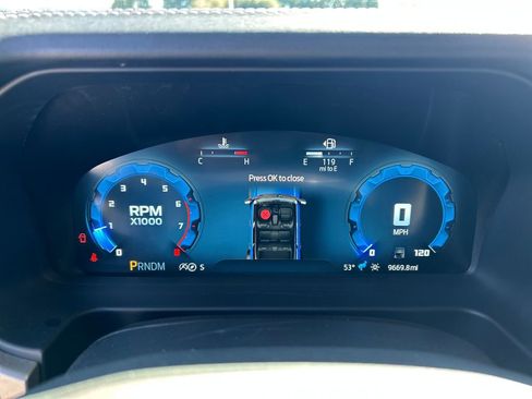 Used 2025 Ford Bronco Outer Banks image 17