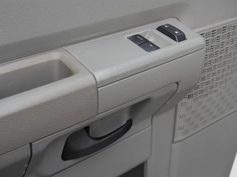 Used 2014 Ford E-350 and Econoline 350 Super Duty w/ Power Group image 11