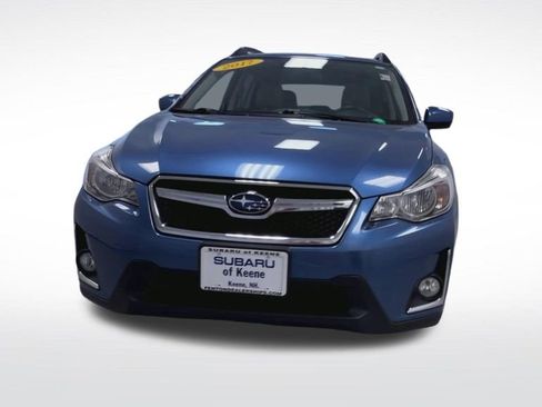 Used 2017 Subaru Crosstrek 2.0i Premium AWD/4WD image 3