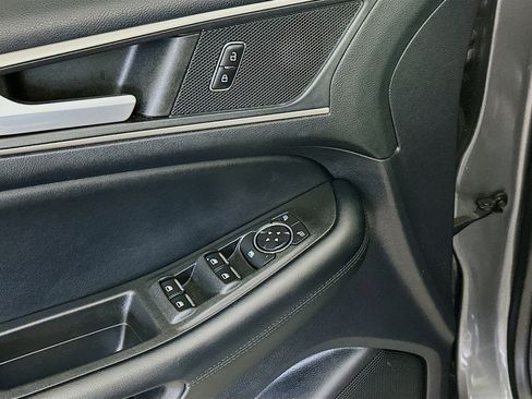 Used 2022 Ford Edge SEL AWD/4WD image 15