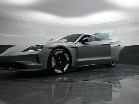 New 2025 Porsche Taycan 4S image 28