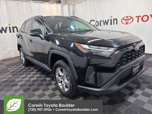 Used 2025 Toyota RAV4 XLE AWD/4WD image 1
