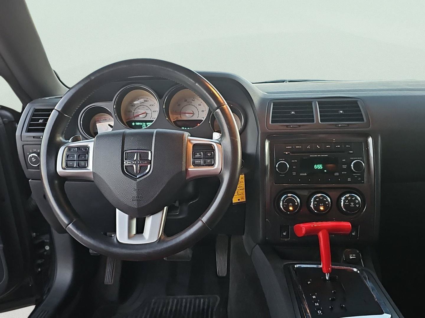 Used 2013 Dodge Challenger SXT RWD image 13