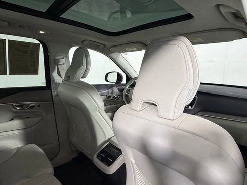 Used 2023 Volvo XC90 B5 Plus AWD/4WD image 25