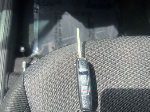 Used 2025 Kia Soul LX w/ LX Technology Package image 18