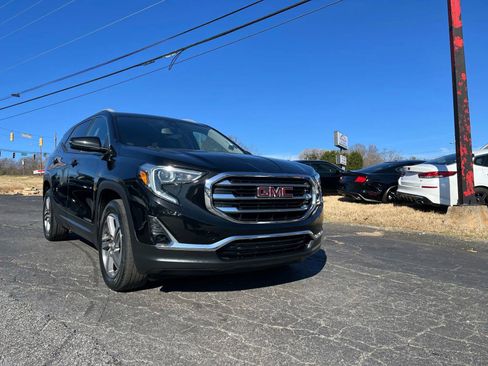 Used 2020 GMC Terrain SLT w/ Preferred Package image 2