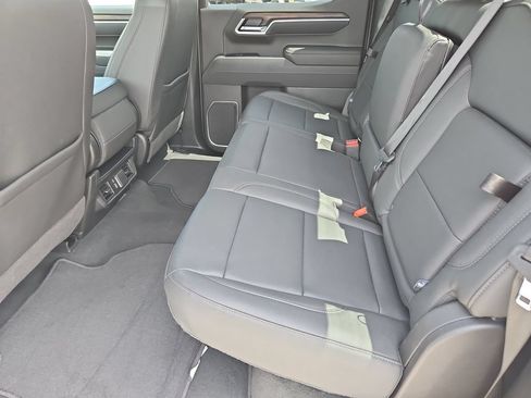 Used 2026 GMC Sierra 1500 SLT RWD image 15