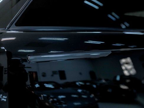 Used 2025 Land Rover Range Rover SE image 24