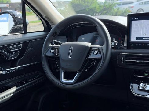 Certified 2024 Lincoln Corsair AWD image 25