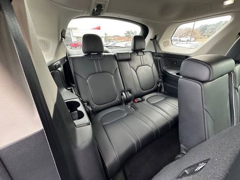 Used 2023 Honda Pilot Elite image 18