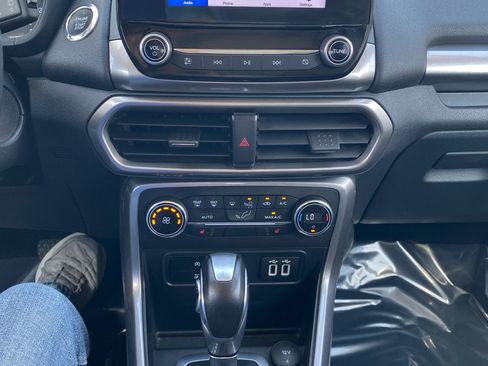 Used 2019 Ford EcoSport SE image 22