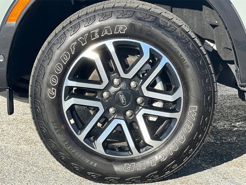 Used 2024 Ford Ranger Lariat w/ FX4 Off-Road Package image 26