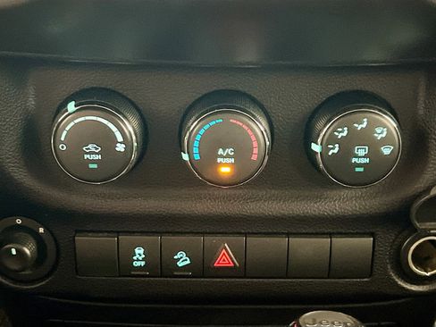 Used 2016 Jeep Wrangler Unlimited Sport w/ Quick Order Package 24S AWD/4WD image 10