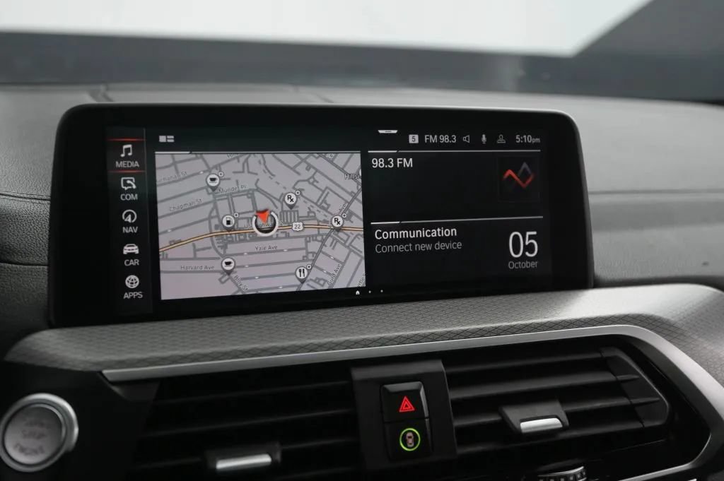 Used 2021 BMW X4 xDrive30i w/ M Sport Package AWD/4WD image 23